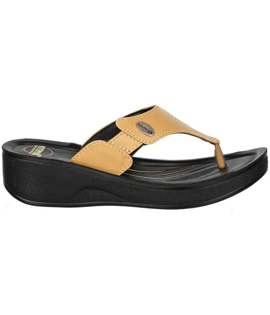 Aerowalk - Beige Women''s Slipper - None