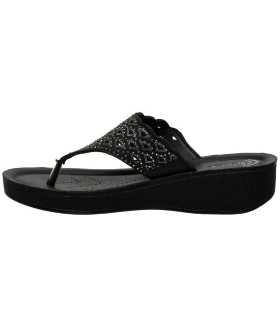 Aerowalk - Black Womens Flats - None