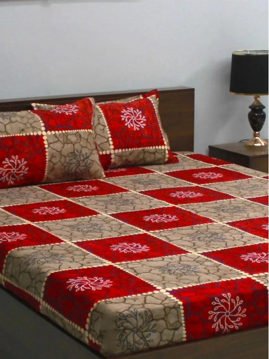 Vista 110 GSM Microfiber Red Floral Queen Bedsheet with 2 Pillow Covers