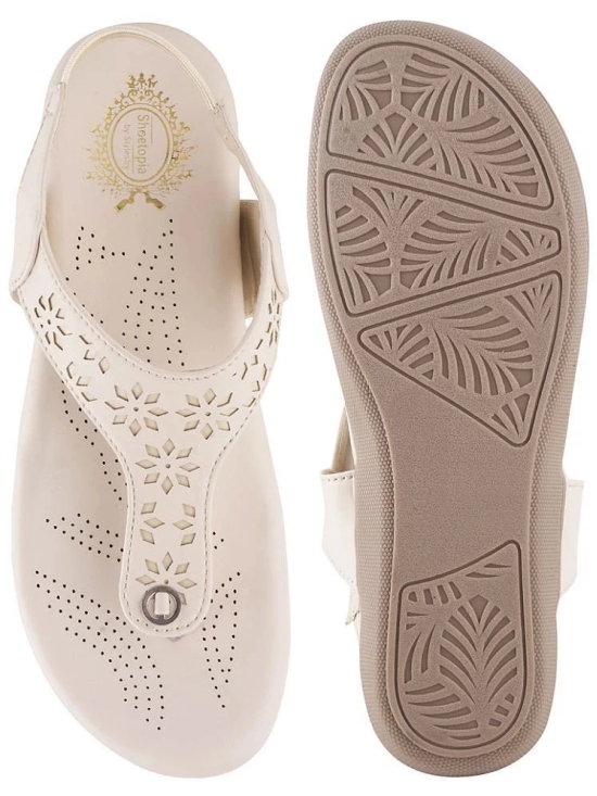 Shoetopia Cream Womens Flats - None