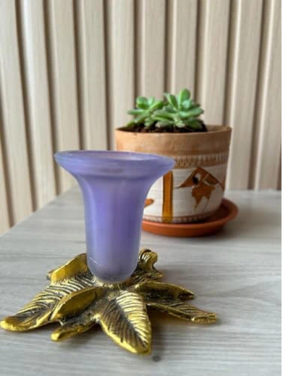 Aarna Creations Leaf Flower Candle Stand | Patta Tea Light Stand | Golden Leaf Candle Stand | Gold Antique Candle Stand | Metal & Glass Tea Light Stand (Purple)