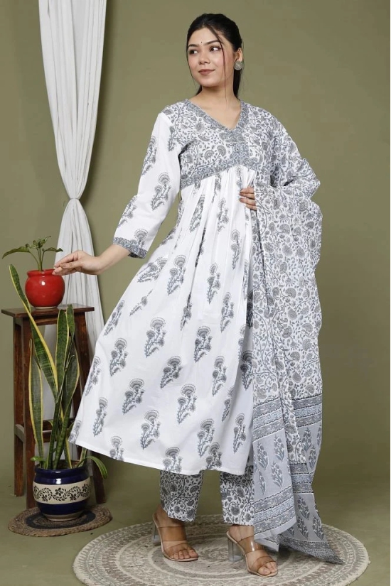 Swasti Cotton Printed Straight Womens Kurti - Grey ( Pack of 1 ) - None