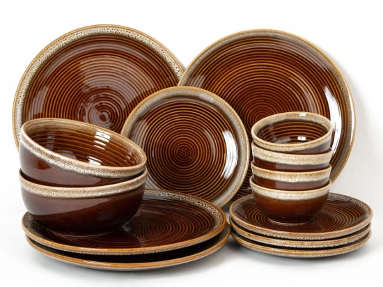 Handcrafted Stoneware Reactive Glaze Ceramic Dinner Set, 14 Pieces Serving for 4, Microwave and Dishwasher Safe, Bone-ash Free, Crockery Set for Dining and Gifting, Peanut Brown