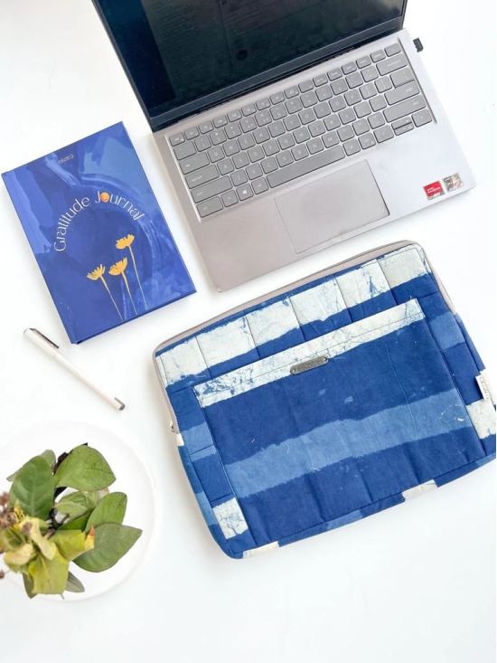 Sustainable Handmade Cotton Laptop Sleeve/Laptop Cover by Ekatra - Indigo stripes