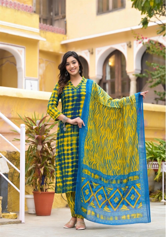 Simple and Beautiful Tie Die Printed Kurta Set with Bottom and Dupatta-S