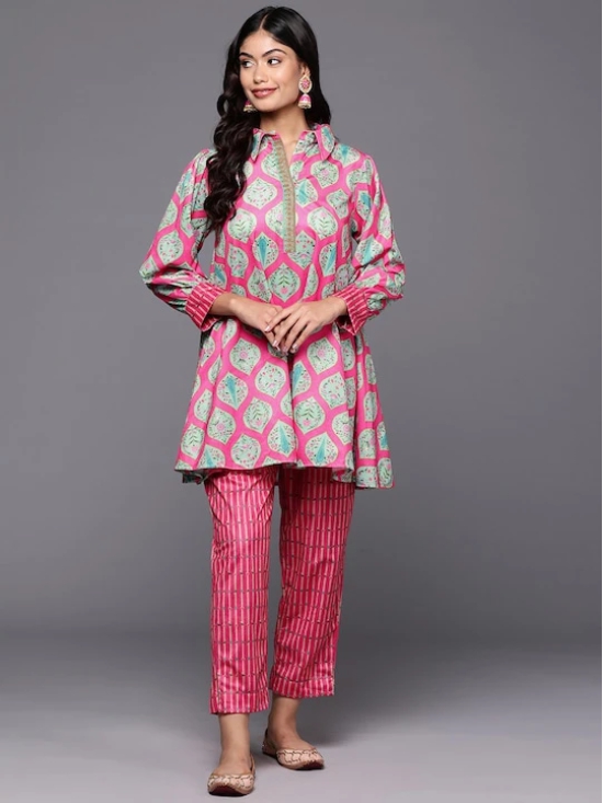 Women Printed Tunic & Trousers