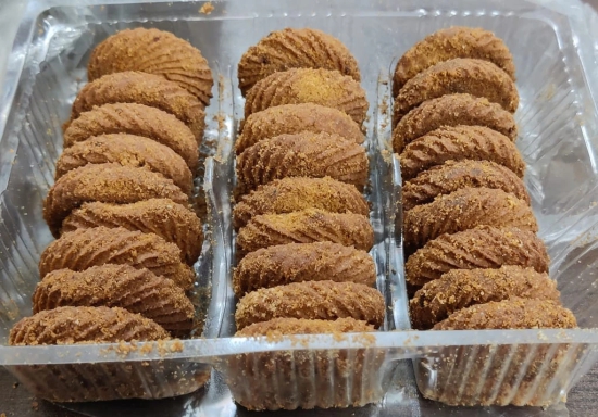 Cookies made by Natural millets kangni (foxtail)with honey.