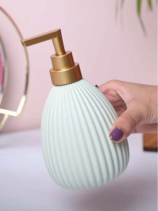 Mint Freshness Soap Dispenser - Cylindrical Shape