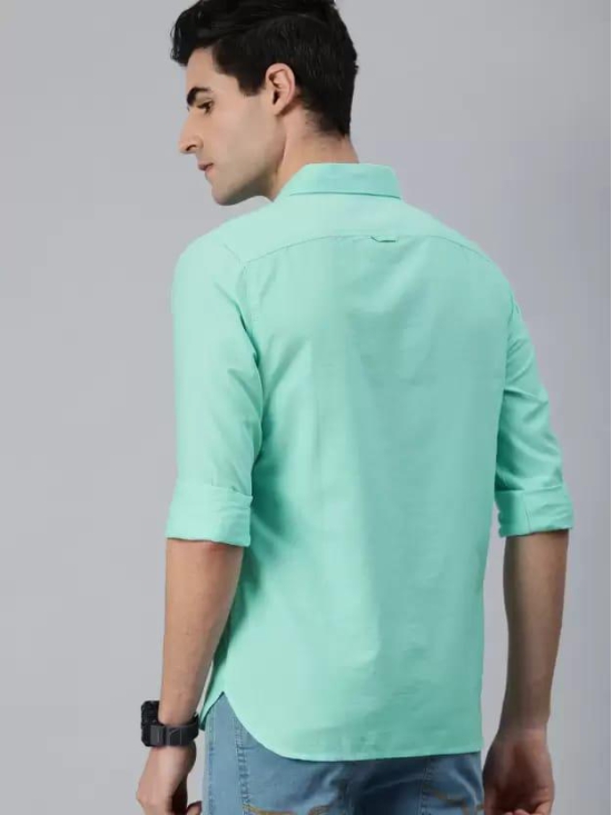 Men Slim Fit Solid Casual Shirt