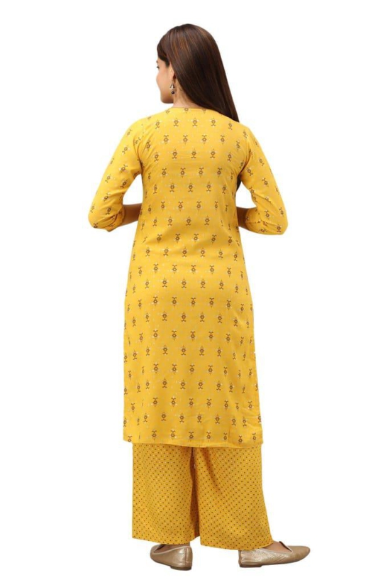 JAIPURETHNICWEAVES Women's Rayon Geometric Printed Straight Kurta & Palazzo Set