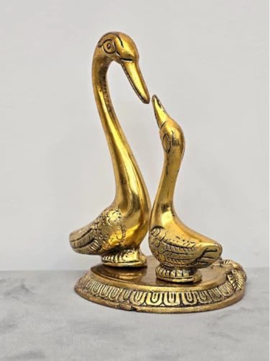 Aarna Creations Metal Sarus Pair Swan Pain | Artistic Hand Crafted Metal Swan for Decor | Carved Saras showpiece for Good Luck| Kissing Sars Pair |Fengshui Swan Pair