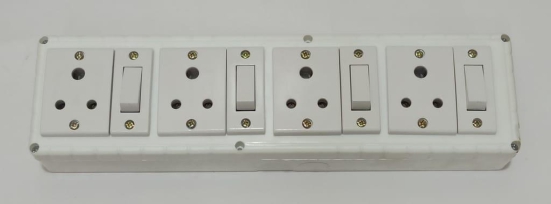 6A 4 Sockets (3 Pin Socket) & 4 Switch (Straight) Extension Box with 6A Plug & 25m Wire