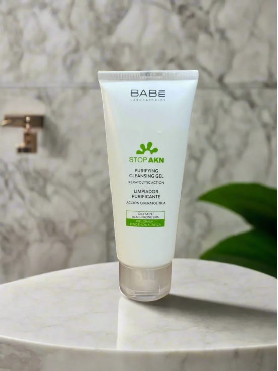 Babe stop AKN Purifying Cleansing Gel