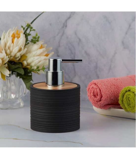 Kookee - Soap Dispenser 12x12x21