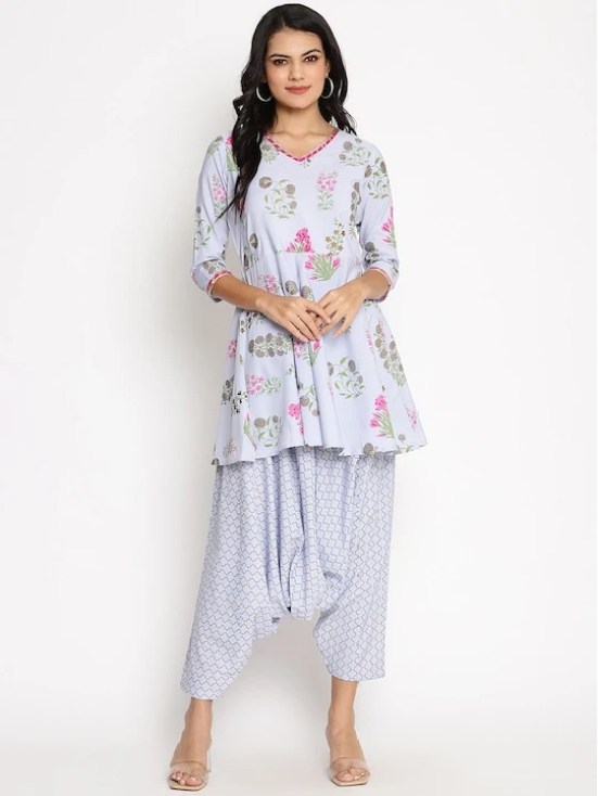 Women Blue Floral Printed Panelled Kurti with Harem Pants