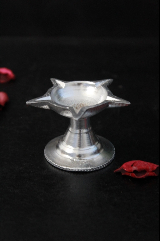 Beautiful Metal Deepak Stand (Height - 4.5 cm)