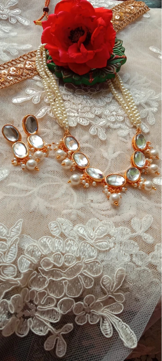 Pearl Crystal Jewellery Set with Earrings