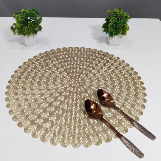 Round Zig-Zag Laser Cut Dining Mat Set of 6-Gold