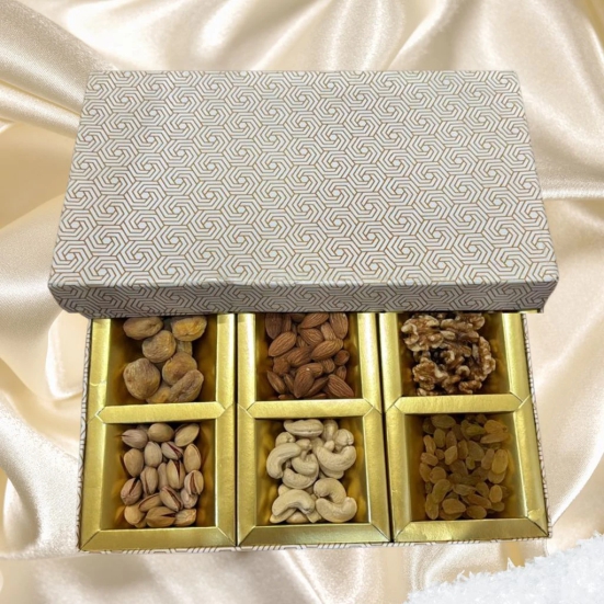 Premium Dry Fruits Gift Box – 350GM Assortment of Almonds, Cashews, Walnuts, Raisins, Apricots, and Pistachios – Perfect for Diwali, Weddings, and Special Occasions