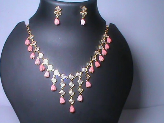 Delicate Pink Beaded Necklace and Earring Set with Rhinestone Accents