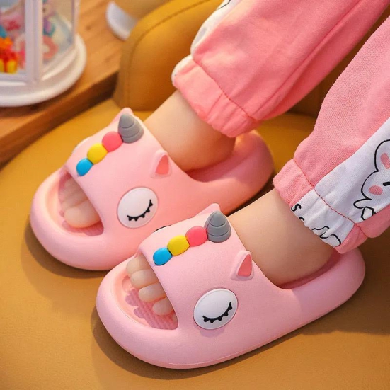 Unicorn Slides-Pink / 4-5 years / 16.5cm