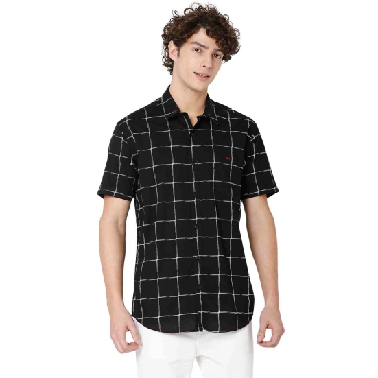 Black & White Graphic Check Slim Fit Casual Shirt