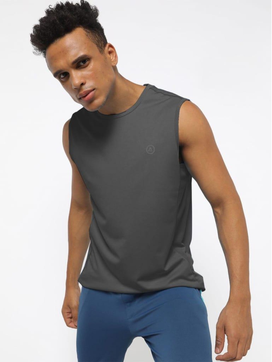Men Dark Grey Textured Sleeveless Sports T-shirt