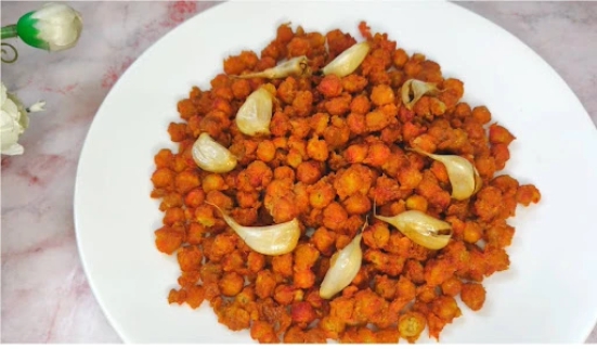 Chana Garlic Fry [300 Grams]