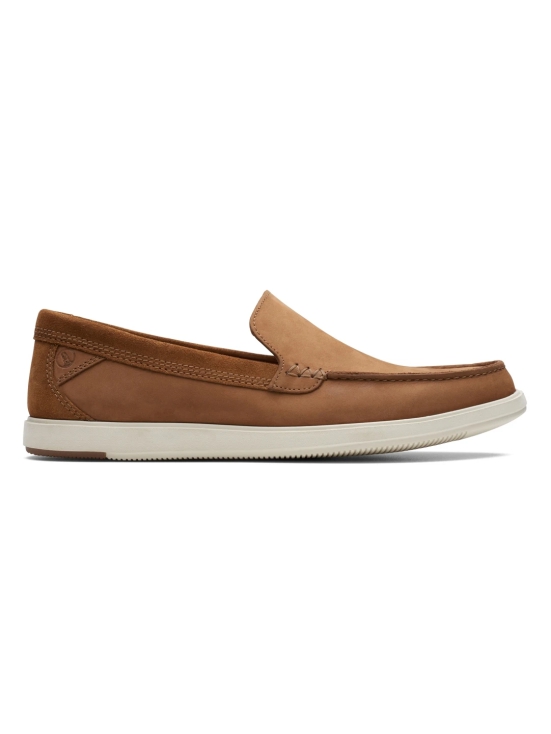 CLARKS TAN MEN BRATTON LOAFER LOAFERS