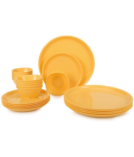 HOMETALES - 24 Pcs Round Yellow Plastic Dinner Set ( Pack of 24 ) - Yellow