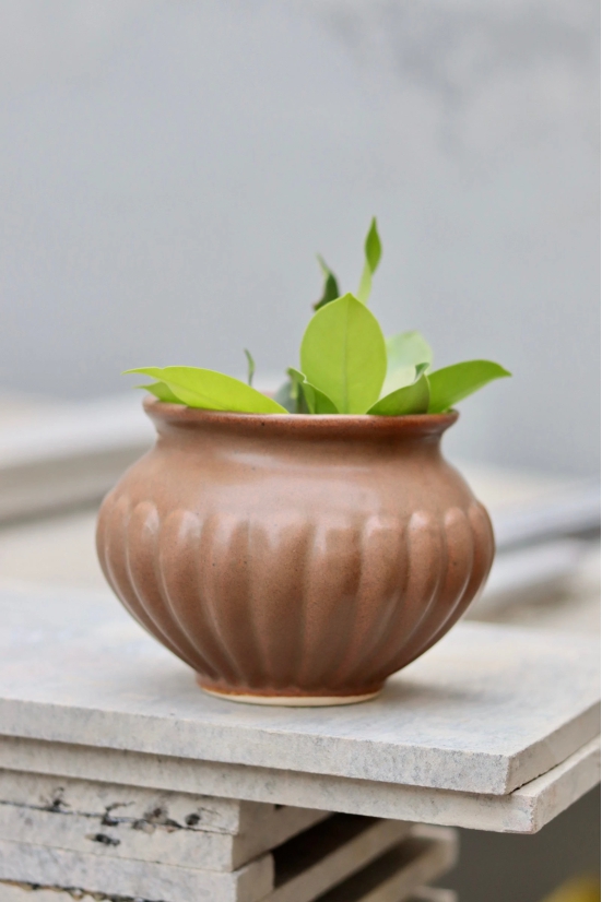 Brown Kalash Planter-Single