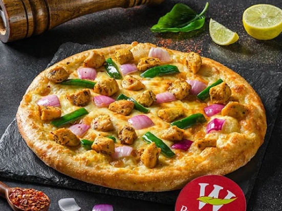 Chicken Do Pyaza Pizza