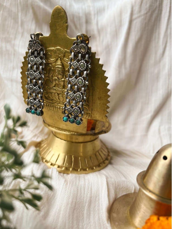 Mandapa Oxidised silver earring with turquoise beads