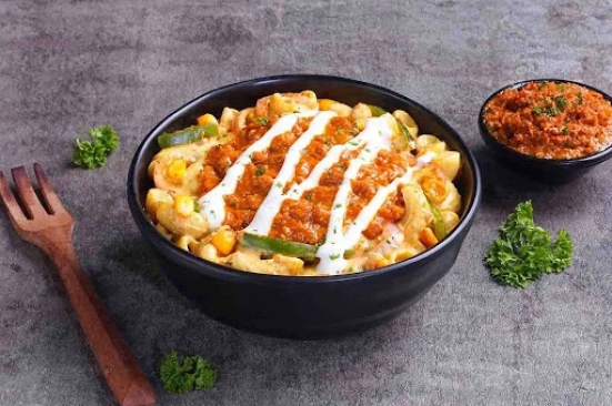 Chicken Kheema Mac & Cheese Pasta Bowl