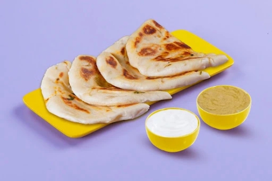 Pita Bread With Garlic Dressing & Hummus