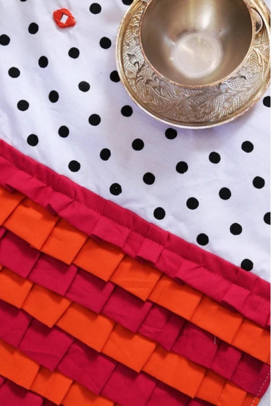 B&W Polka Table Runner