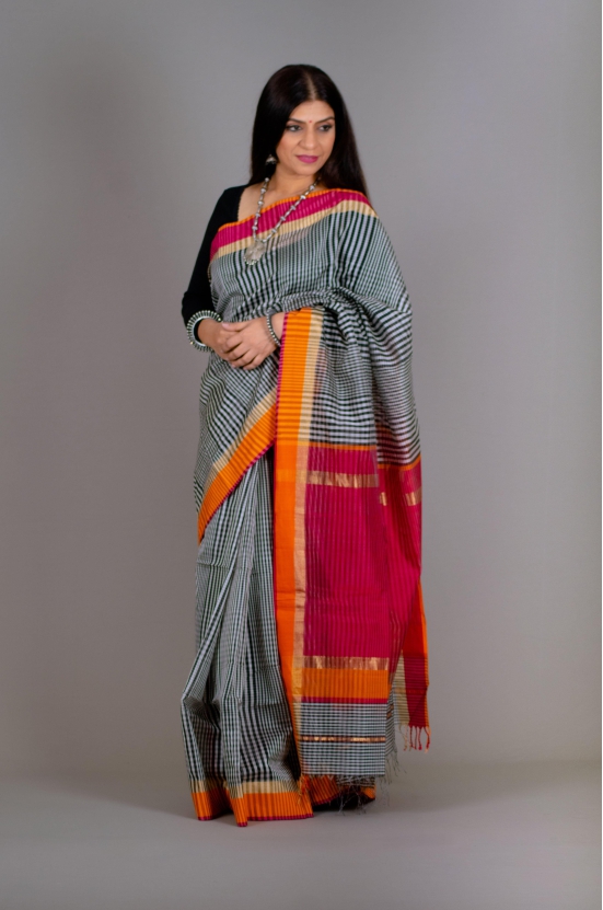 Riddhi (Saree)