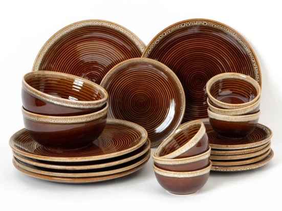 Handcrafted Stoneware Reactive Glaze Ceramic Dinner Set, 20 Pieces Serving for 6, Microwave and Dishwasher Safe, Bone-ash Free, Crockery Set for Dining and Gifting, Peanut Brown