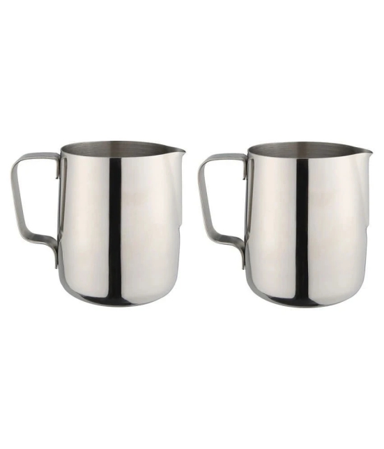 Dynore set of 2 Stainless Steel Jugs 600 mL - Silver