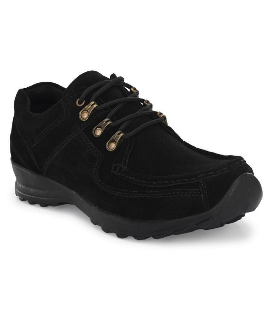 Bucik Sneakers Black Casual Shoes - None