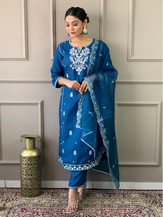 Premium Heavy rayon fabric Embroidery work kurta pent set-Blue / L