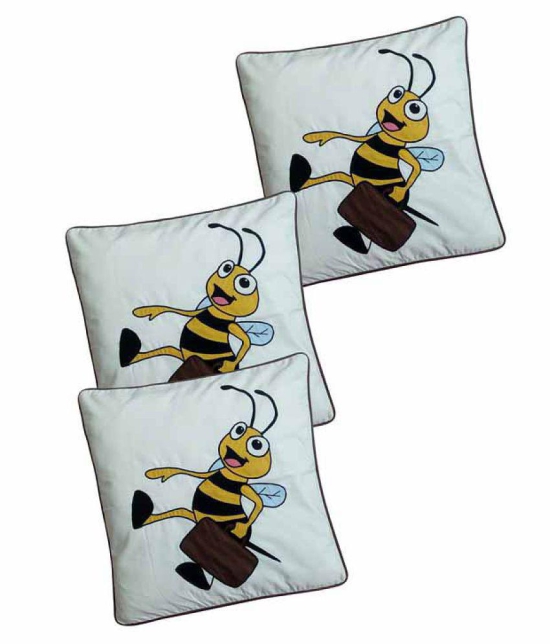 Hugs'n'Rugs White Cotton Cushion Covers - Set Of 3