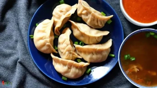 Paneer Steamed Momos [8 Pieces]