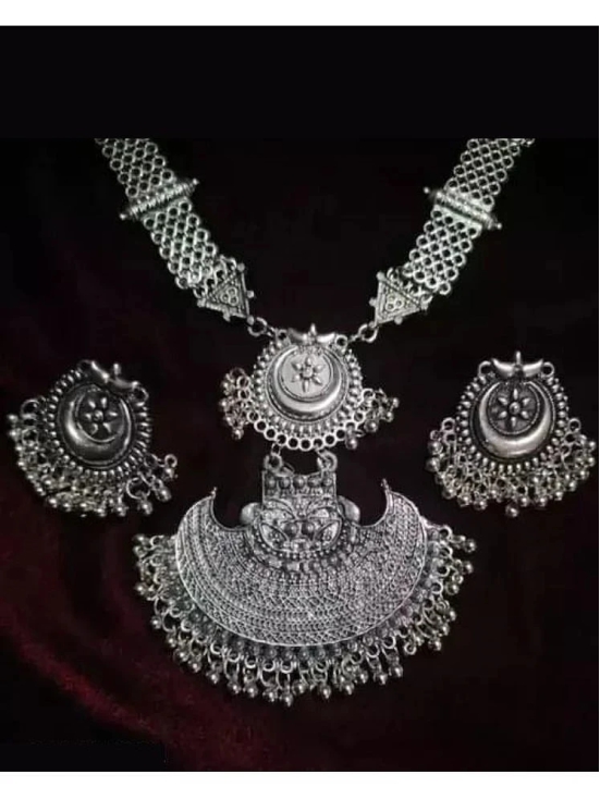 Samridhi DC Silver Alloy Necklace Set ( Pack of 1 ) - Silver