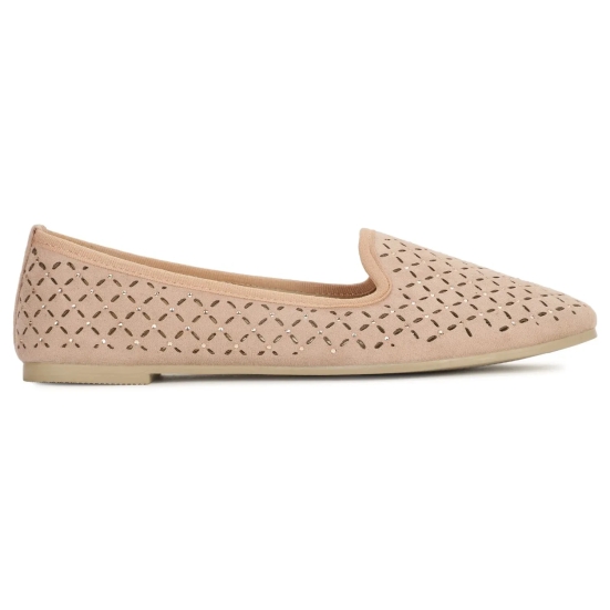 Bata Nude Ladies Closed For Women NUDE size 7