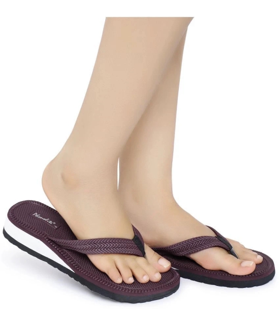 Phonolite Maroon Womens Slipper - None